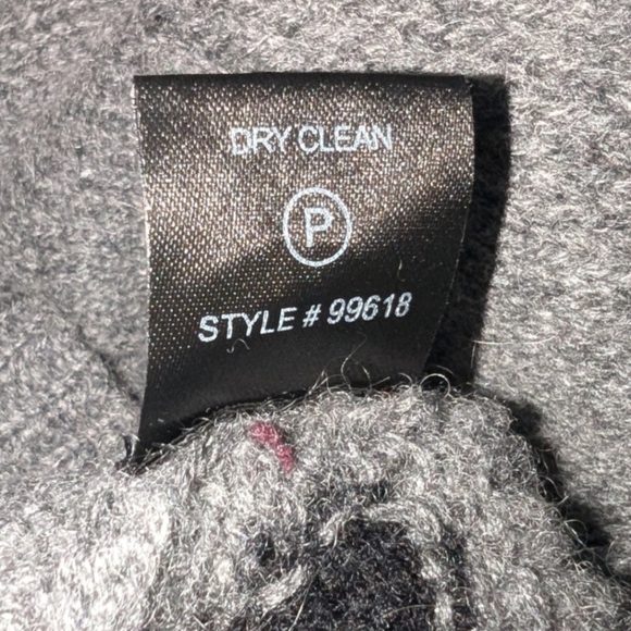 SKULL 💀 CASHMERE V NECK L/S SWEATER - Picture 6 of 6